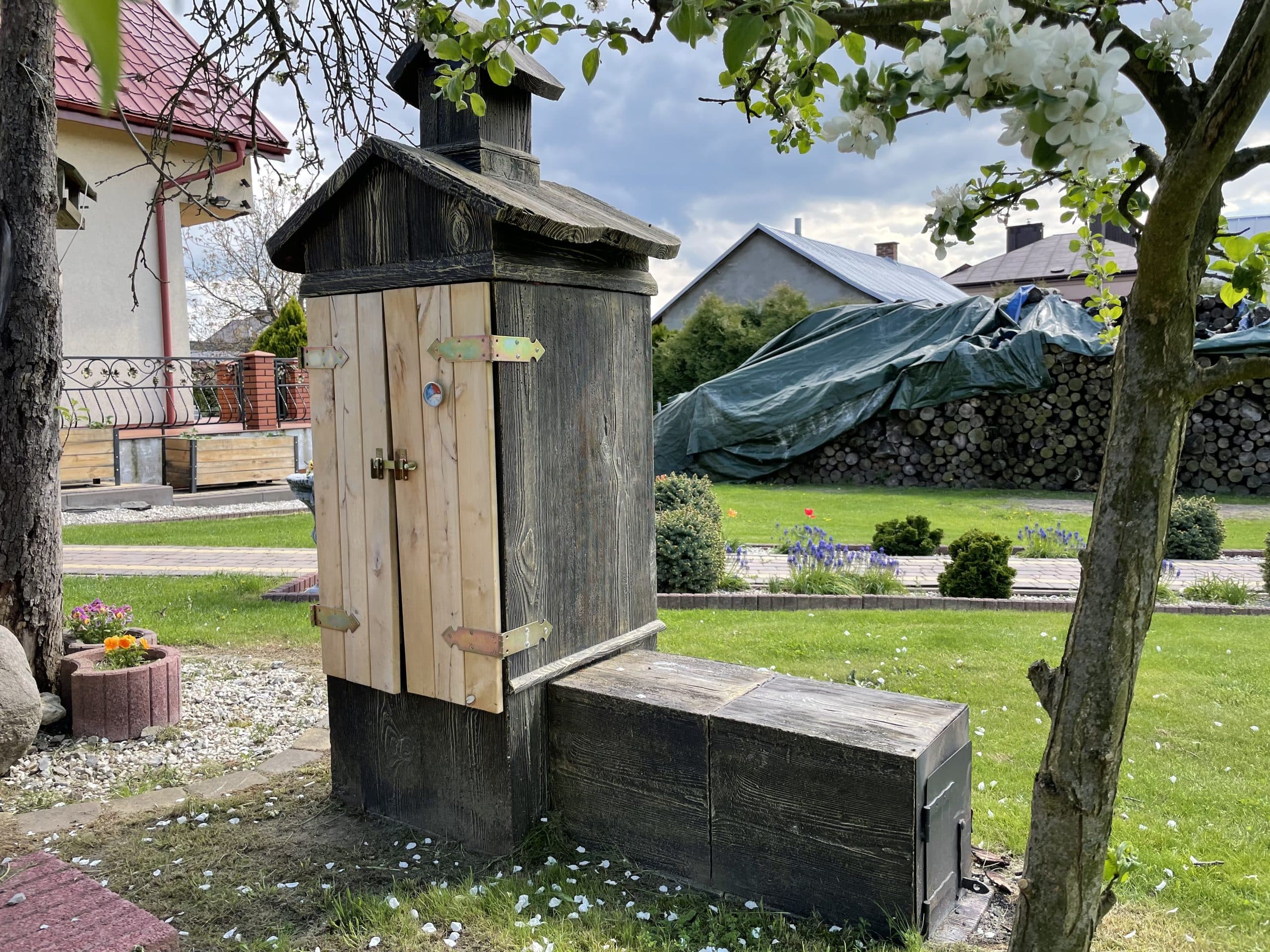 Lauko betoninė rūkykla Hektor 6